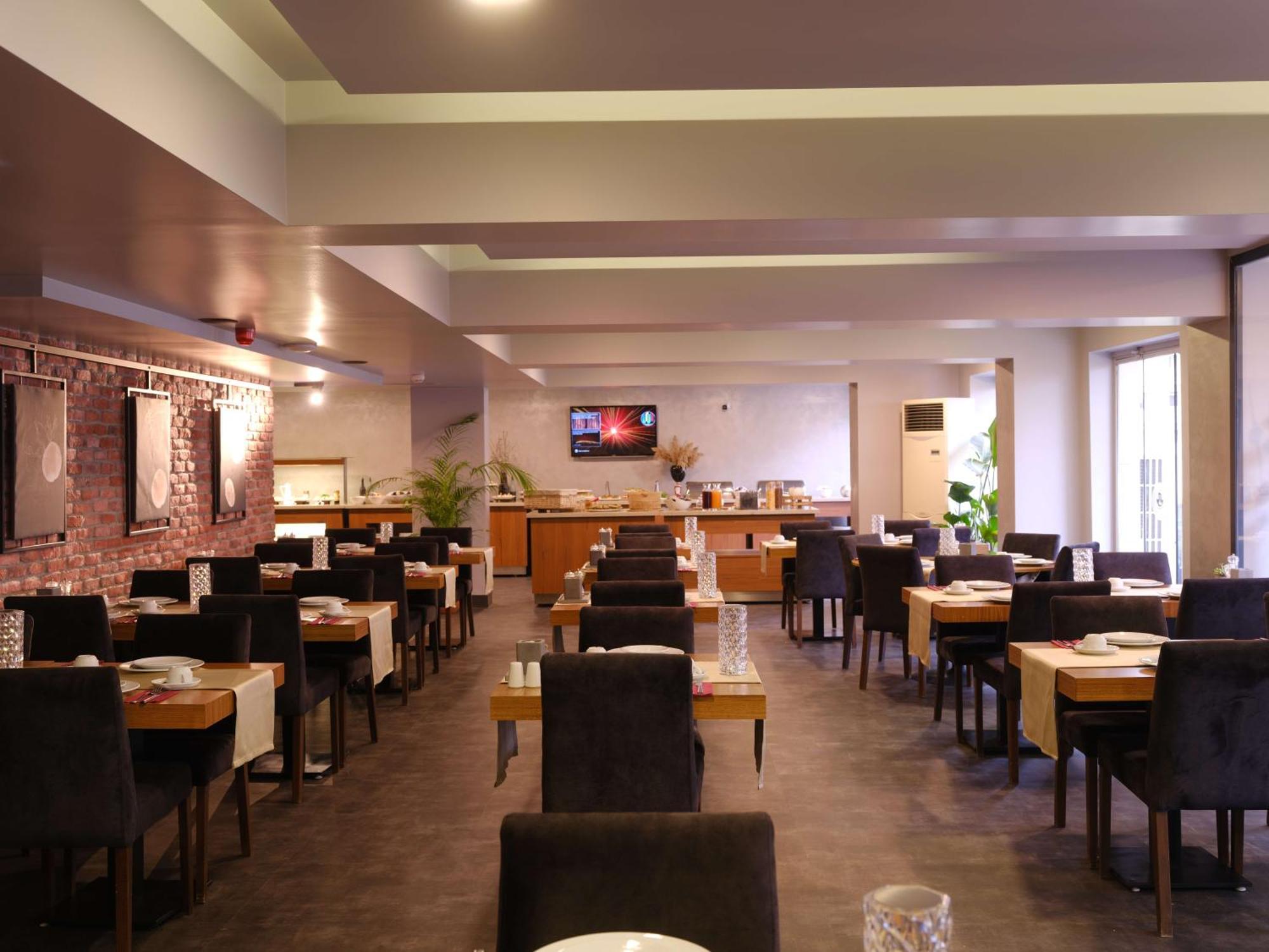 Sennacity Hotel Eskişehir Esterno foto